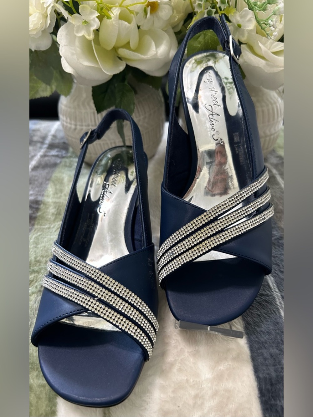 NWOT easy street Navy Open-Toe Slingback Heels with Rhinestone Straps Size 7WW